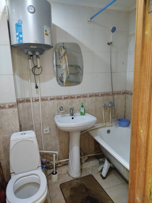 Сдам однокомнатную квартиру на часы,ночь,сутки.Для двоих не для шума.