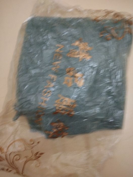 Продается новая кофта ,на молнии . Разм 50-52