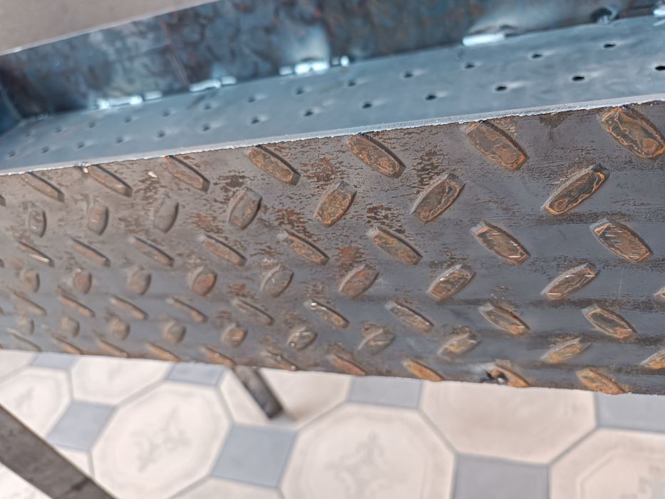 Мангал из рифлёного металла, 4мм.