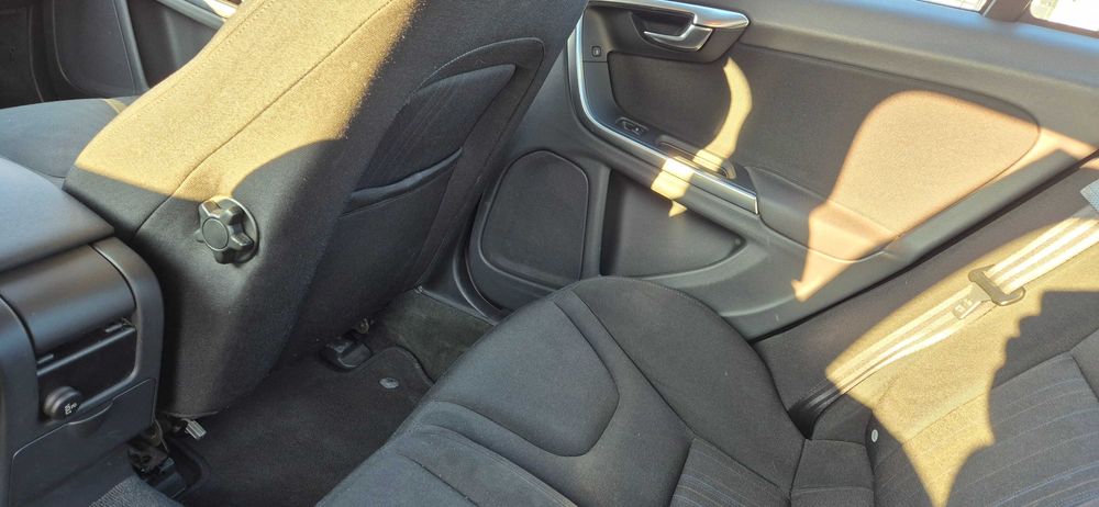 Volvo S60 II Kinetic DrivE