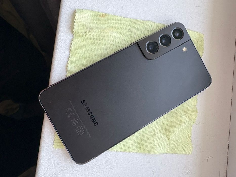 Samsung s22 срочно продам