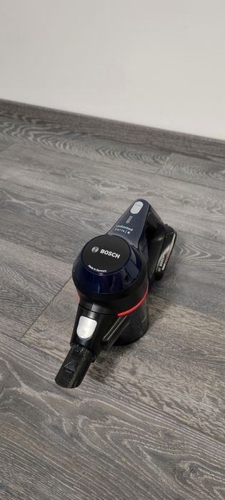 Безкабелна прахусмукачка Bosch Unlimited 6