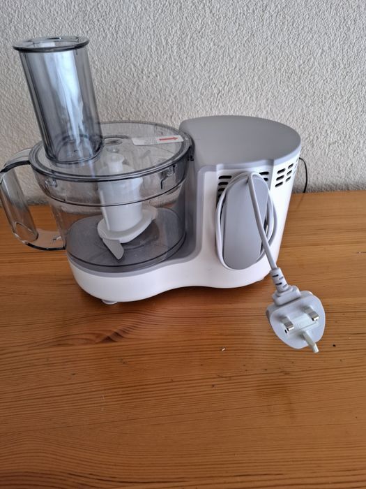 Kenwood кух.робот купа 1,4 л, блендер, емулгатор, рязане, шредер 400W