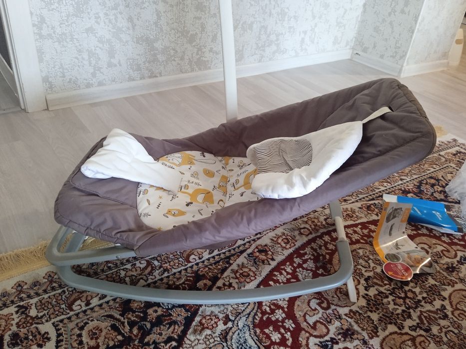 Детский студьчик,и детский кресло.срочно