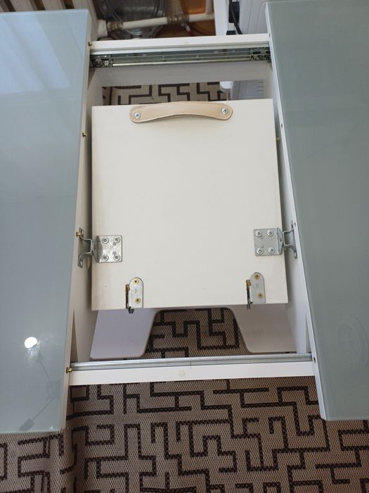 Стол на  кухню раздвижной