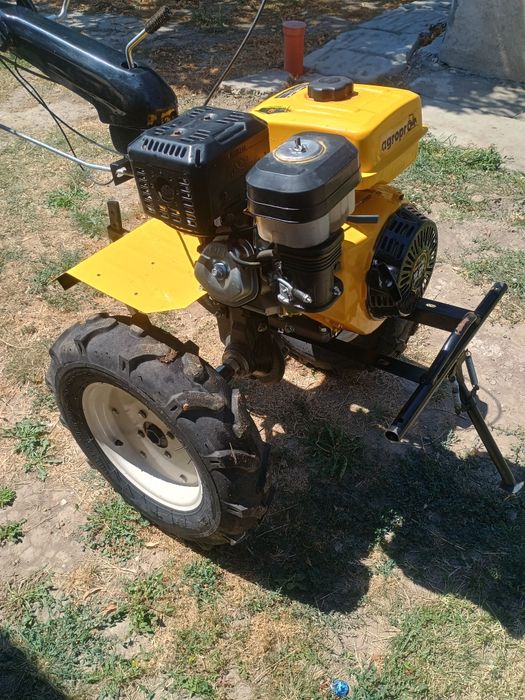 Motocultor 16 CP cu remorcă