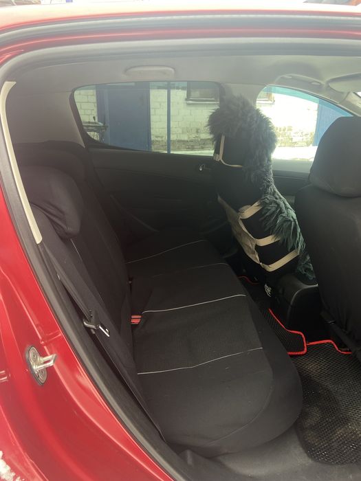 Продам Peugeot 308.