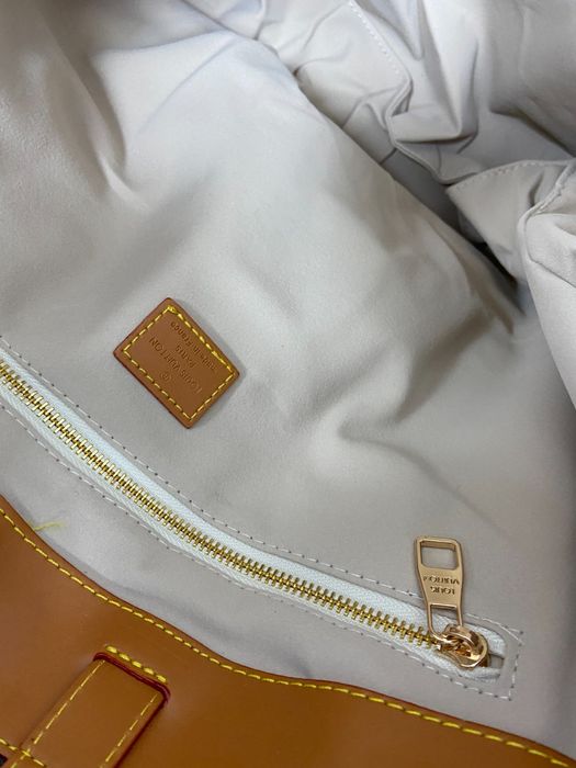 Голяма чанта Louis Vuitton bag тип торба