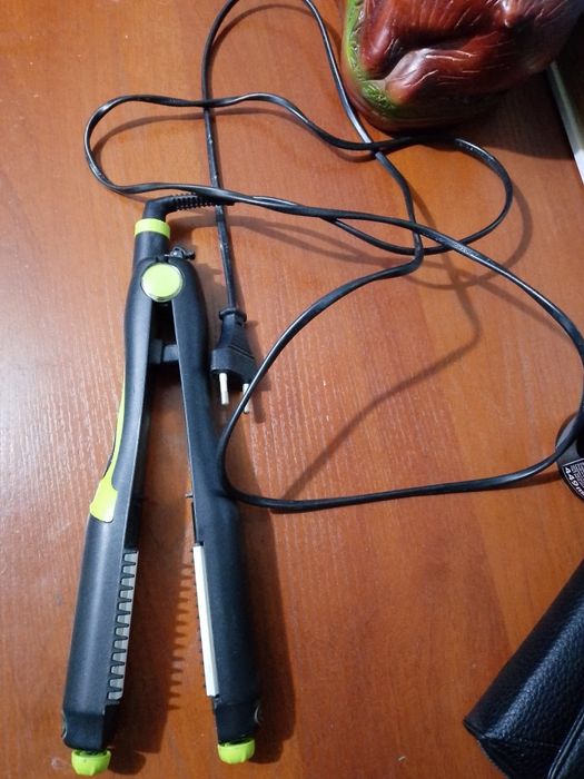 Утюжок 3 в 1 работает как новый