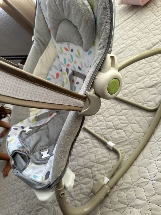 Детска люлка шезлонг