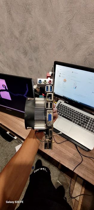 Материнская плата на 1155 совете