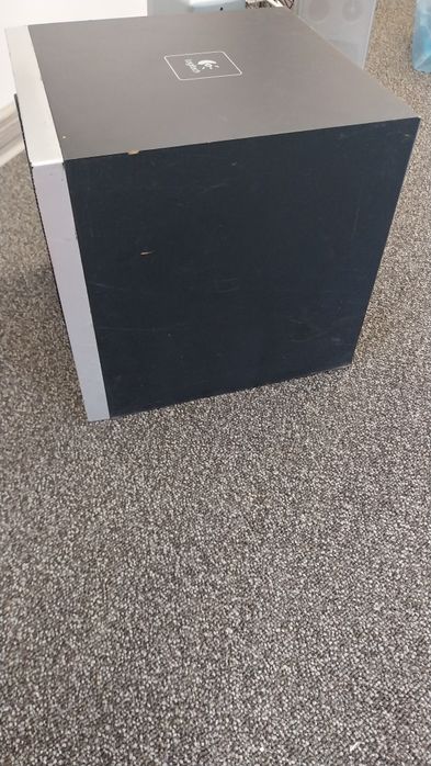 Sistem audio Logitech Z4 + boxe Magnat Metric