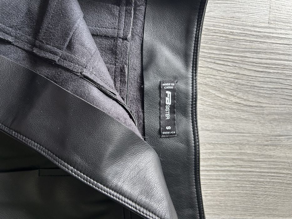 Fusta de piele New Yorker