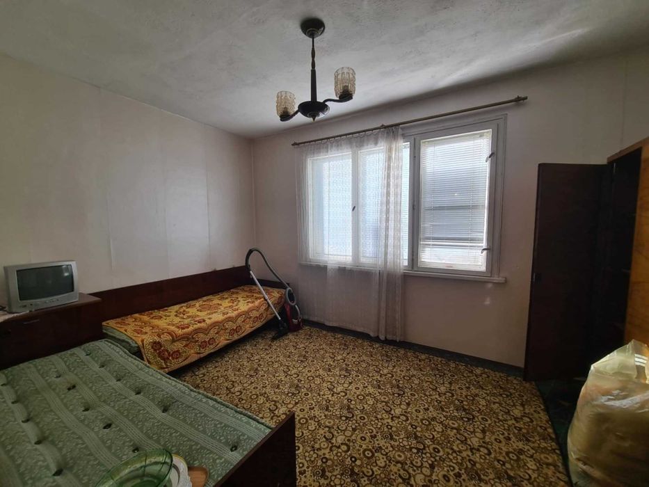 Продава се Тристаен апартамент в Хасково, Овчарски - 79 кв.м за 528 €/кв.м - Снимка #2