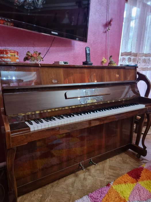 Продаётся пианино