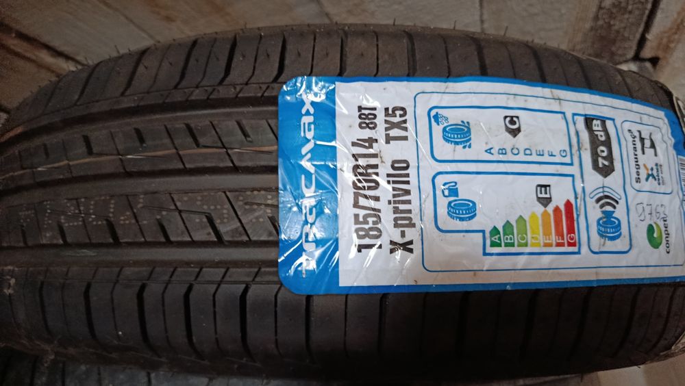 Продам две летние шины