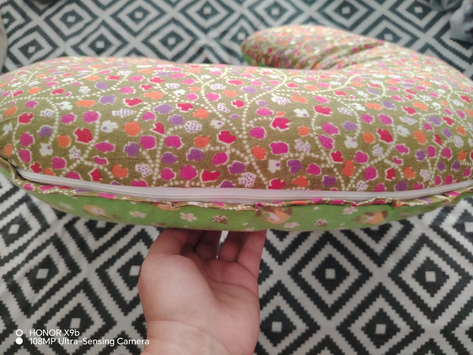 Подушка для кормления