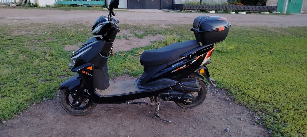 Скутер Номад 125