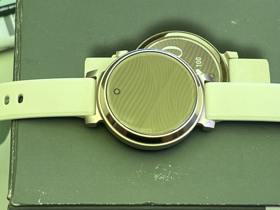 Smartwatch Garmin Lily 2 Active Curea de silicon Alb