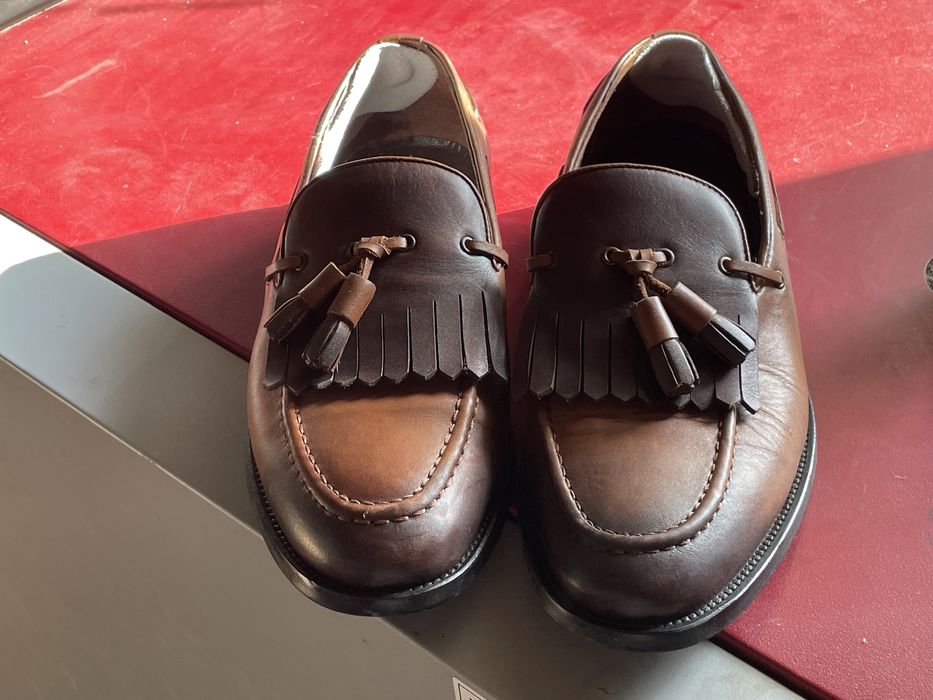 Vând pantofi eleganți pentru ocazii speciale