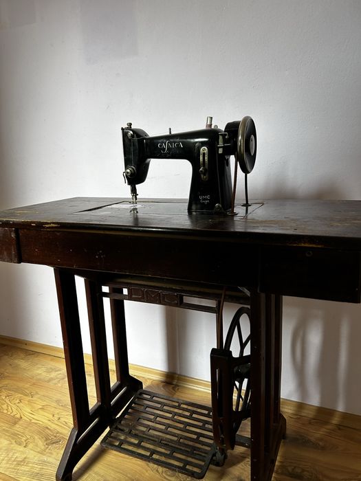 Masina de cusut Casnica Super Cugir