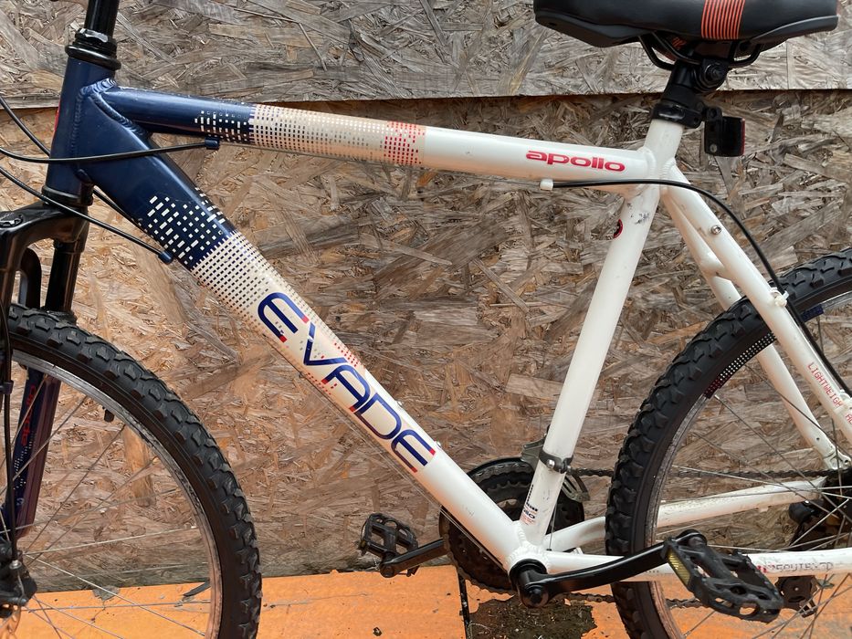 Bicicleta apollo evade frane pe disc roti 26” cadru aluminiu