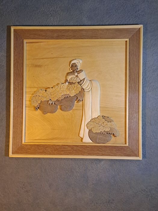 Картина из разных пород дерева