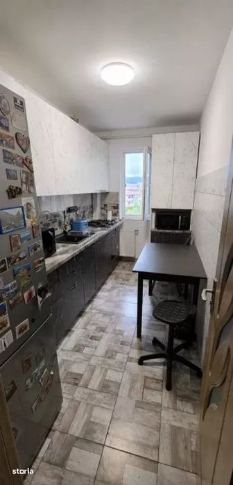 Apartament 2 camere , bloc cu lift, parcare ,zona BMW