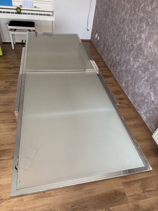 Masa de sticla extensibila 10-12 persoane