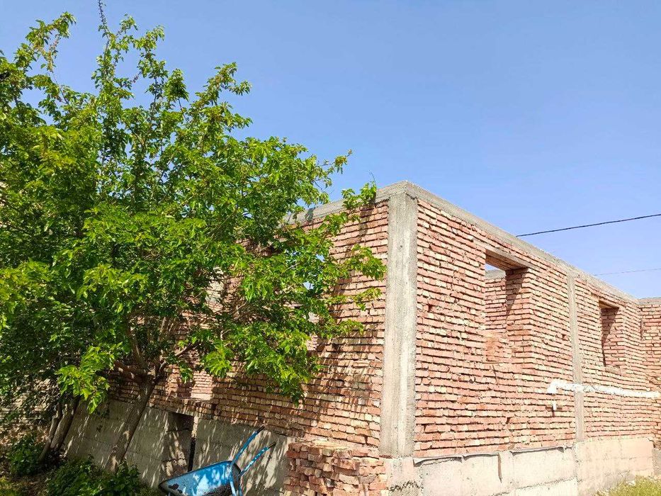 Ховли уй сотилади - Миндонободда курилиши тугалланмаган уй сотилади