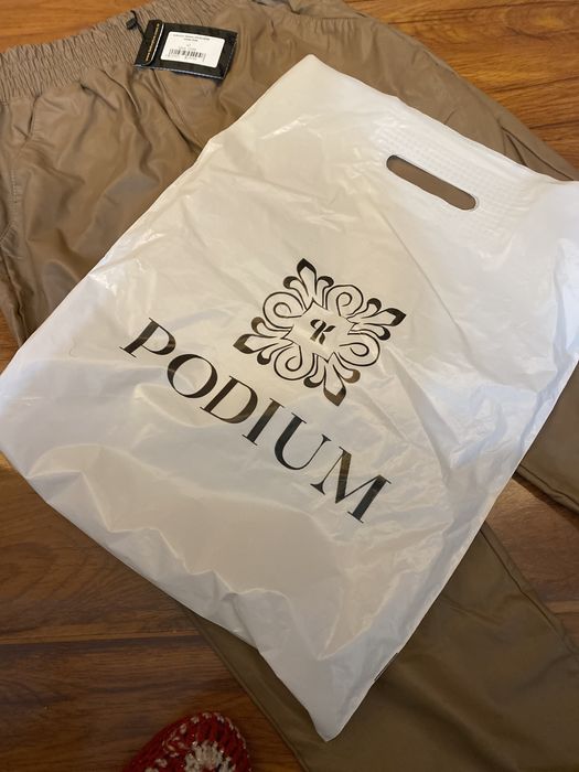 Продам брюки экокожа новые