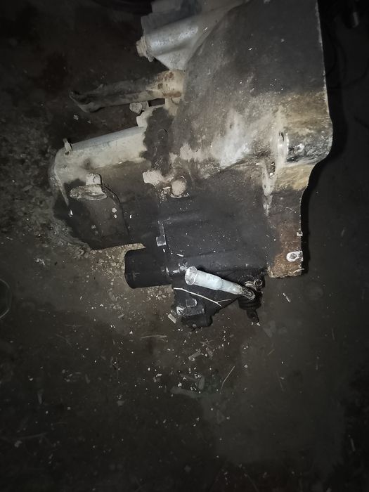 Коробка на мазду