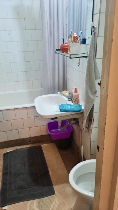 Apartament 3 camere Frigocom - Al. Lunca Siretului
