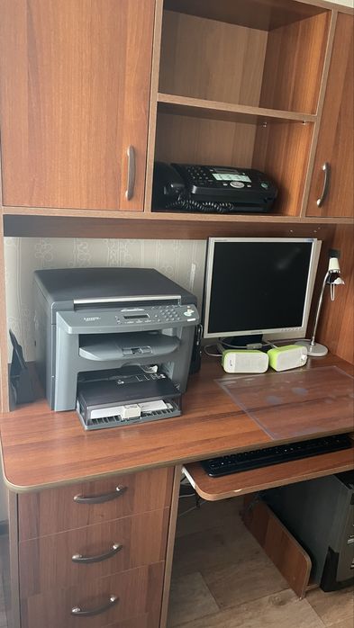 Продам компьютерный стол с компьютером
