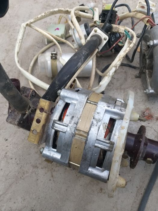 Продам не дорогои электро двигатель