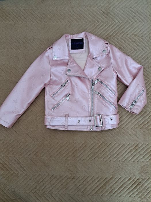 Продам детскую куртку для девочки