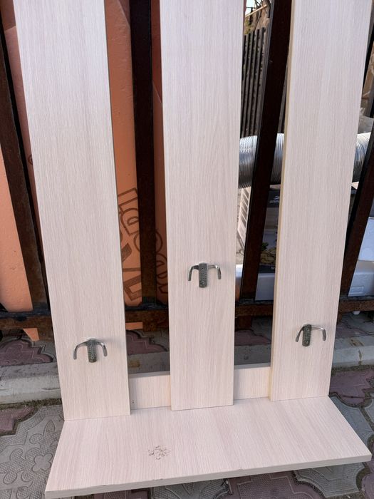 Продам вешалку с тумбой