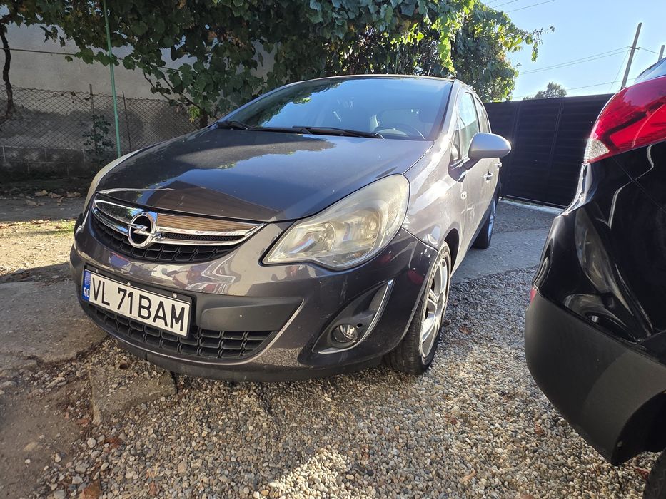 Opel Corsa D 2012 - Benzina + GPL din fabrica AC 183.000 km stare buna
