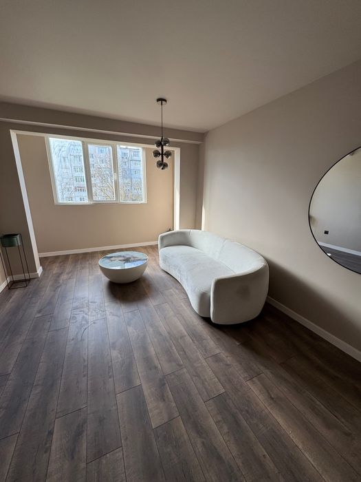 Дава се под наем Едностаен апартамент в Варна, Автогара - 48 кв.м за 298.86 € - Снимка #1