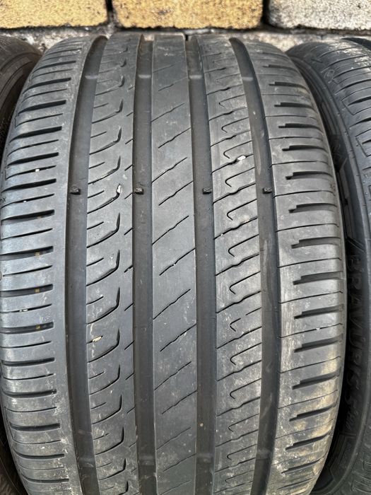 4 броя Летни гуми 225/40 R18 BARUM BRAVURIS 6 и 255/35 R18 BARUM BRAVURIS 5 Спорт Пакет