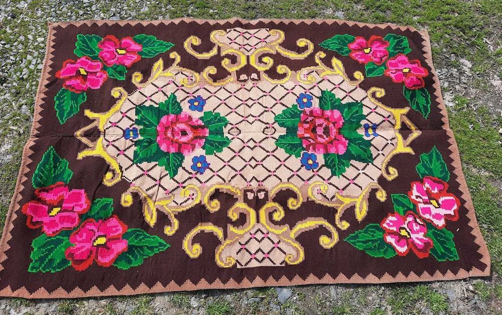 covor vechi din zona Maramuresului