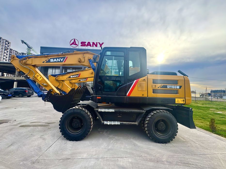 Экскаватор колесный Sany 0,7 куб