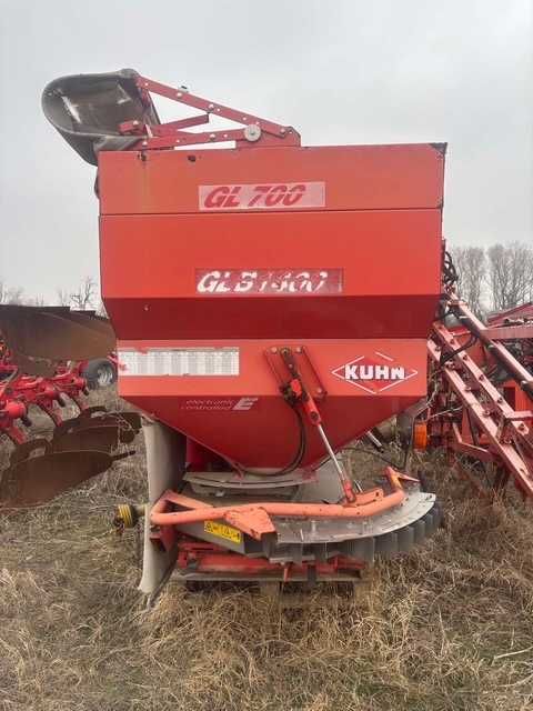 Торилка Kuhn Axis