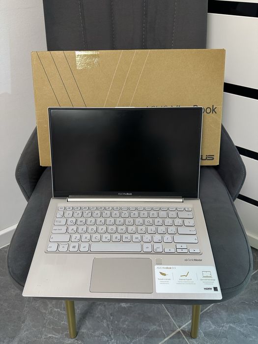 Стильный ноутбук Asus VivoBook