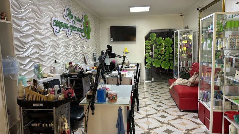 Место мастер маникюра