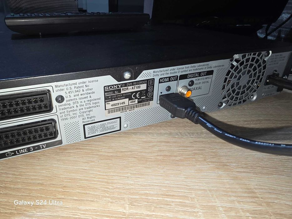 DVD Recorder Sony RDR-AT100, în stare bună de funcționare.