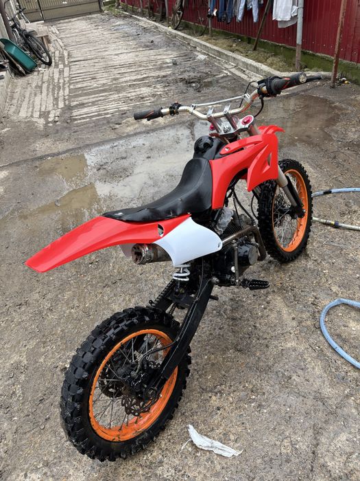 De vanzare cross 125 cm