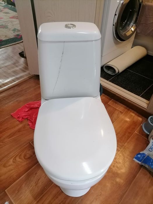 Продам унитаз б.у.