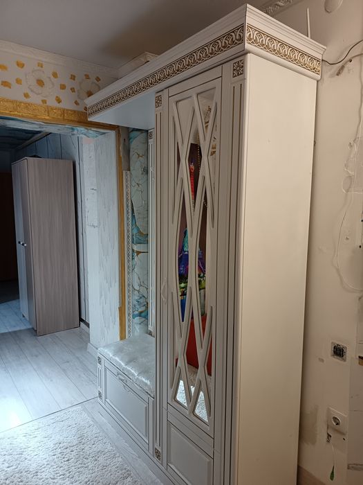 Продам прихожую элита
