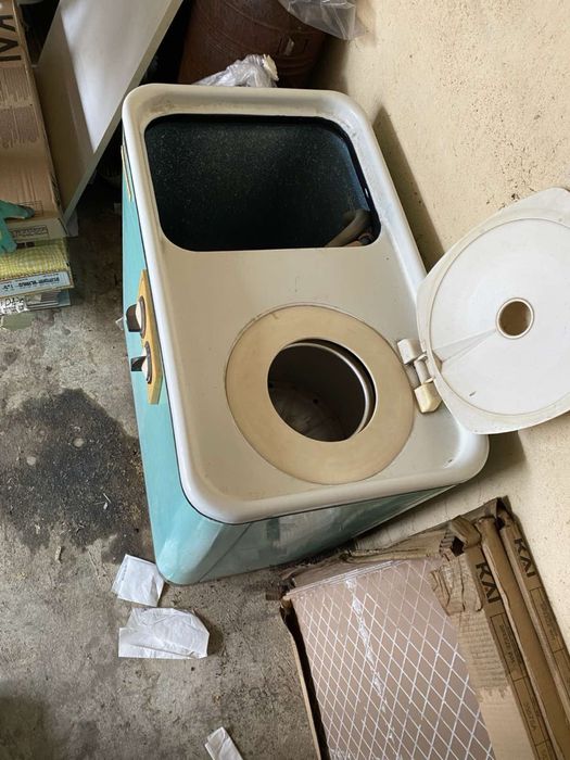 Продавам пералня Аурика 70